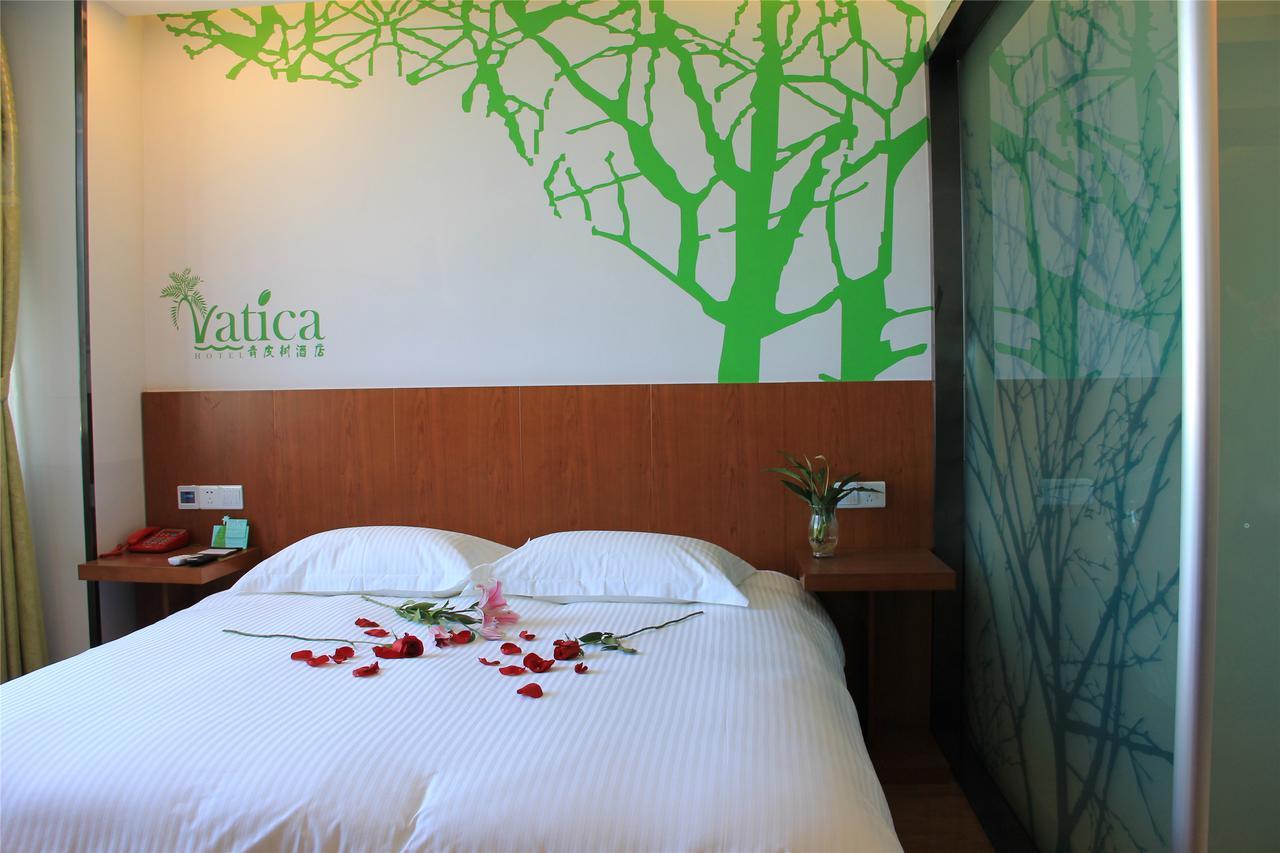 Vatica Shanghai Pudong Airport Town Renmintang Road Hotel Exterior foto